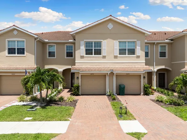 2878 Blossom Way, Naples, FL 34120