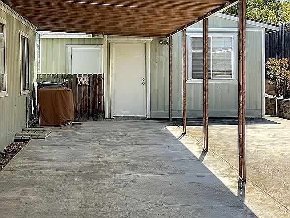 3rd image of 231 Olivos Ln