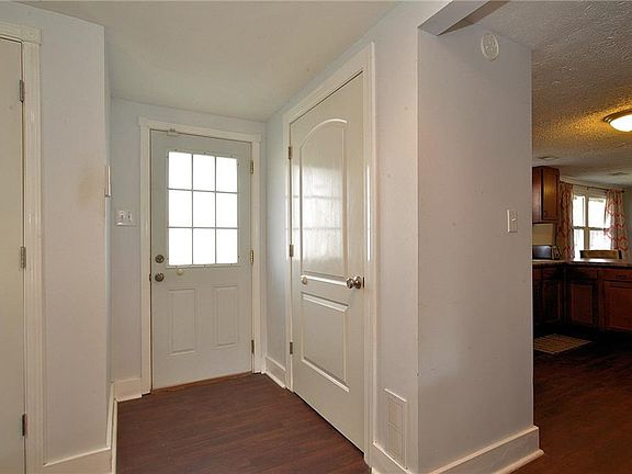3rd image of 4407 Allen Dr