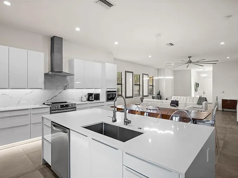 5351 Moeller Ave — Photo 10