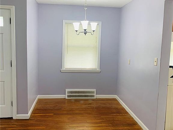 3rd image of 13007 Southern Ave