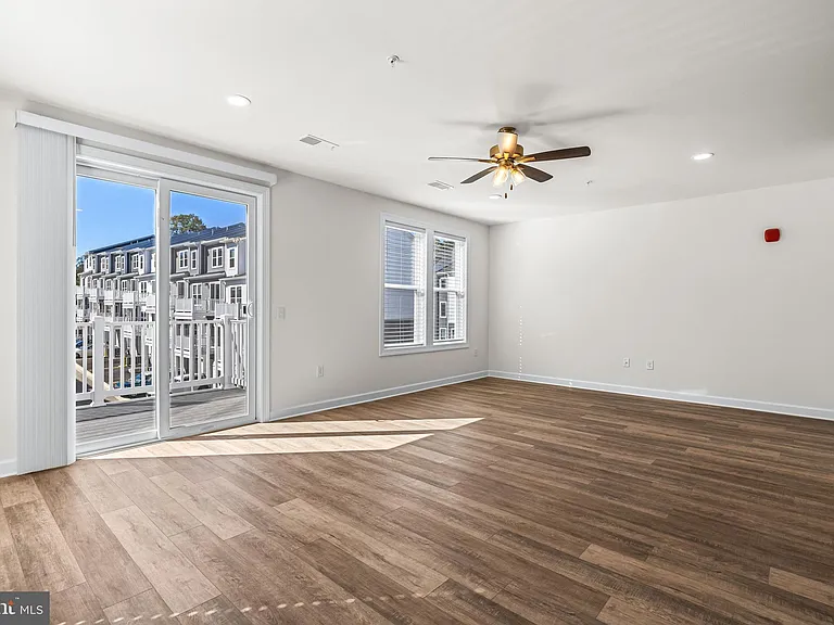 900 Gilbert Rd #3601A — Photo 9