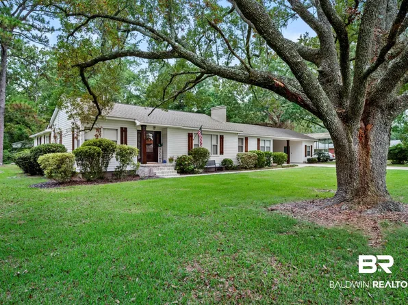 1101 McMillan Ave, Bay Minette, AL 36507