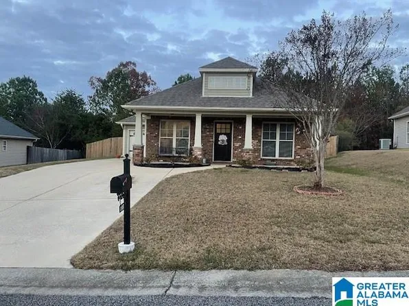 193 Rossburg Dr, Calera, AL 35040