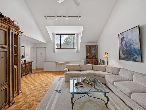 5th image of 21 Canterbury Road #15