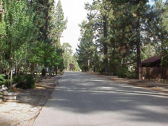 3rd image of 179 Finch Dr