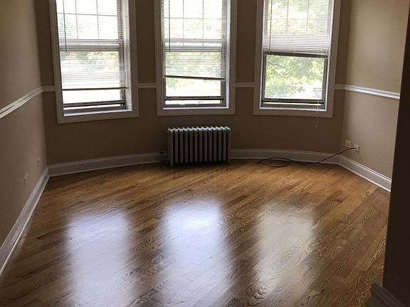4th image of 1903 W Granville Ave #G