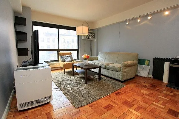 Rented by Town Residential | media 2