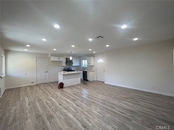 4th image of 2228 Ridgeview Ter