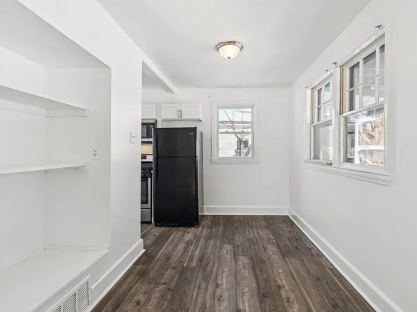 470 E Barber Ave, Woodbury, NJ 08096