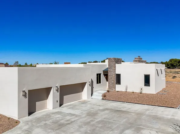 21 Camino Sabanero, Santa Fe, NM 87508