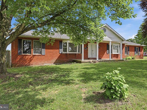 2nd image of 143 Knoll Dr #0