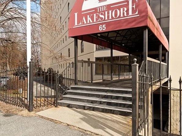 65 Lake Ave APT 830, Worcester, MA 01604