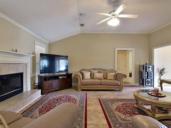 4th image of 150 Fairthorne Dr