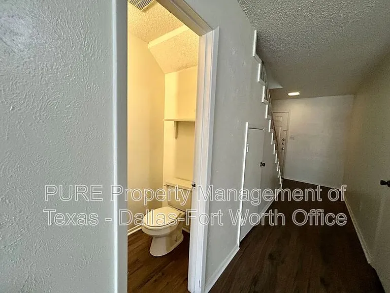 1126 Highbush Dr — Photo 7