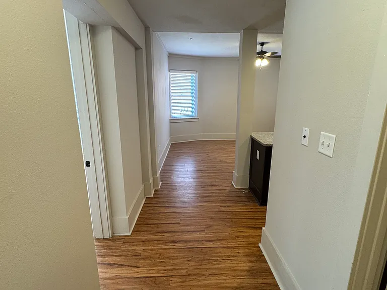 519 E Capitol Ave #1C — Photo 24