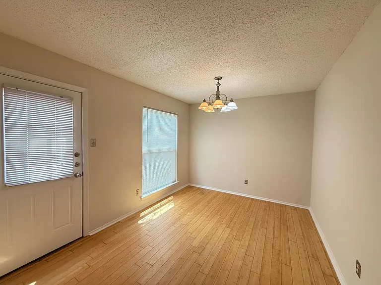 4520 Depew Ave — Photo 11