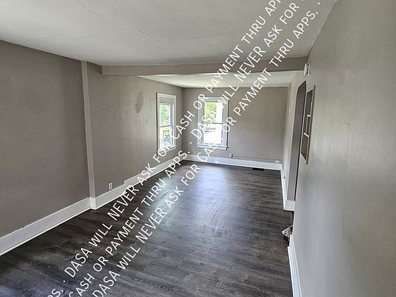 2nd image of 370 Melville St