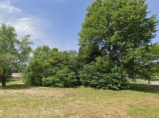 2342 Maynor Dr, Cahokia, IL