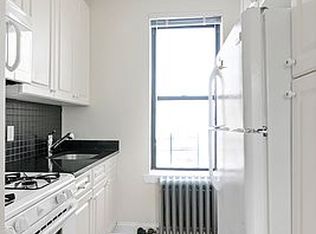 22-46 31st St #4A, Astoria, NY 11105
