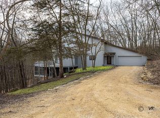 3 Birch Ct, Galena, IL 61036