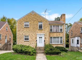 25 Crighton Ave, Elgin, IL 60123