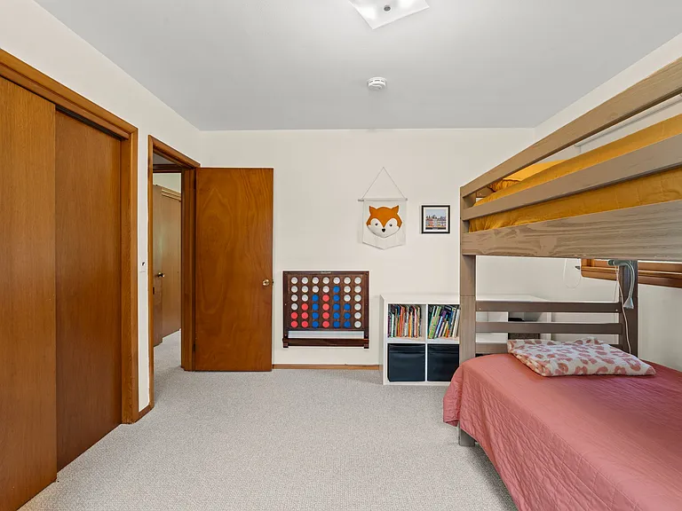 23 Jonathan Way — Photo 18