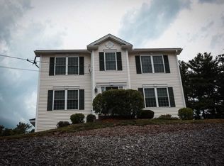 51 Hillside Ave, Derry, NH 03038