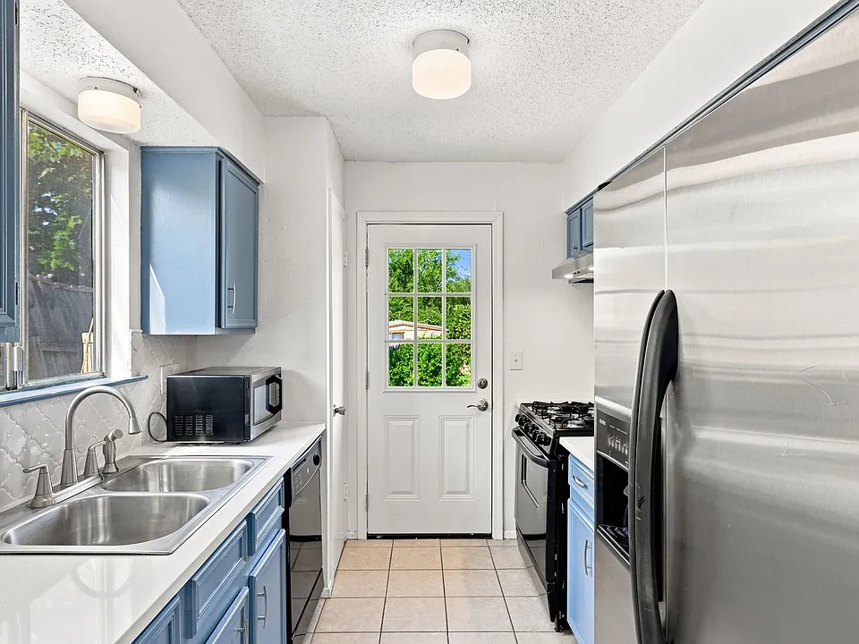 5700 Cherry Park