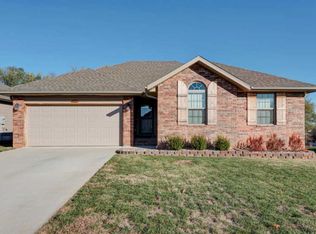 4563 W Brownstone Trce, Springfield, MO 65807
