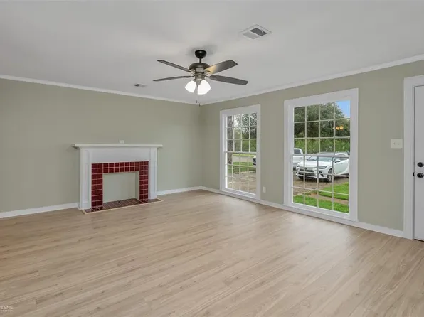 1310 E Kings Hwy, Shreveport, LA 71105