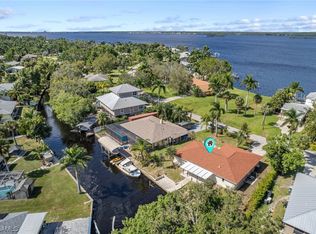 4554 E Riverside Dr, Fort Myers, FL 33905