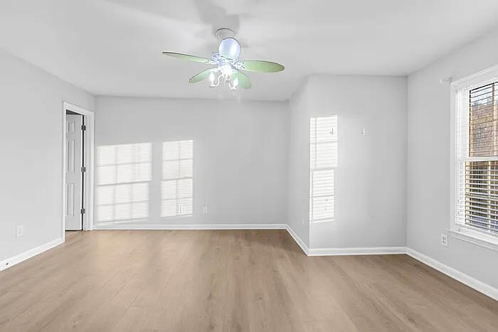 2375 Chandler Grove Dr — Photo 27