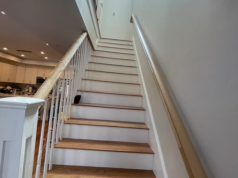 470 Green St #4 — Photo 13