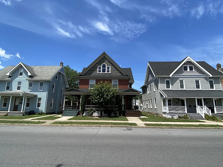 Affinity community of PCT residents. Four houses of Affinity Students together.