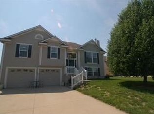 604 Cedar Falls Ct, Raymore, MO 64083