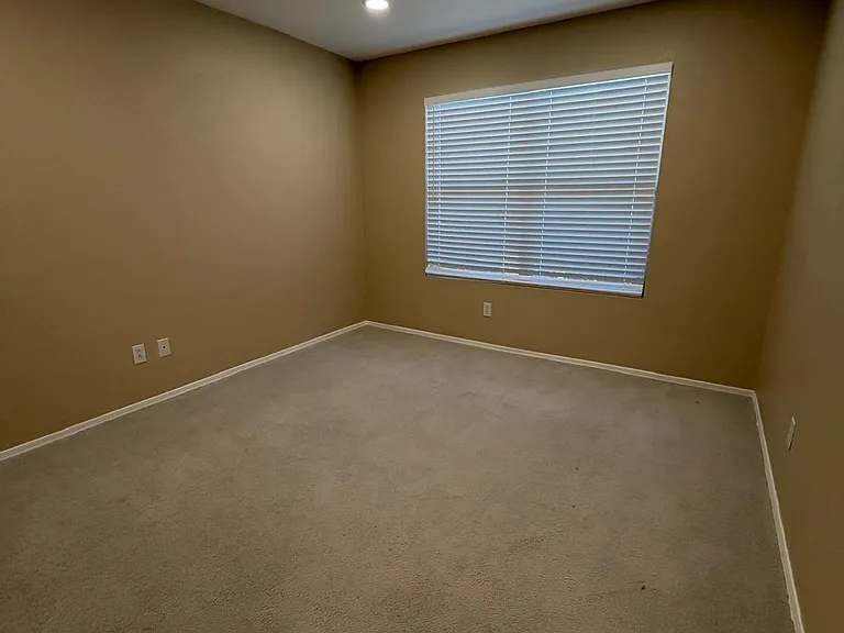 5434 W Saint John Rd — Photo 17