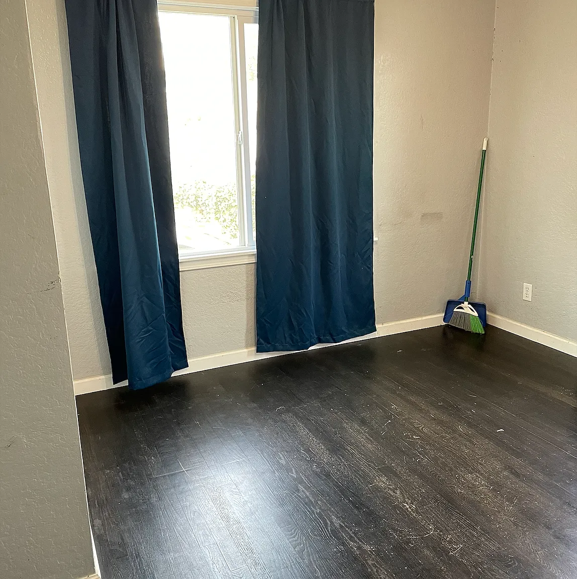 5 bed, 3096 sqft, $850 — Photo 3