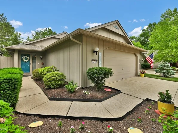 12719 Ionia Ct, Strongsville, OH 44149