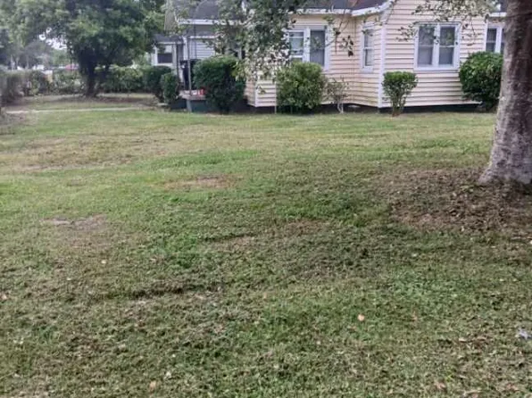 817 Roanoke Ave, Elizabeth City, NC 27909