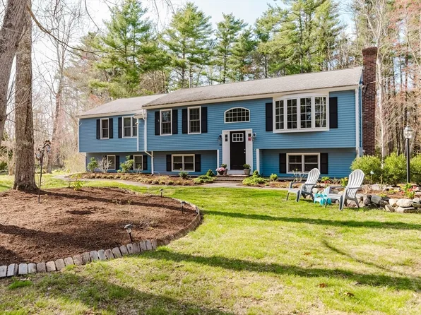38 Pickens St, Lakeville, MA 02347