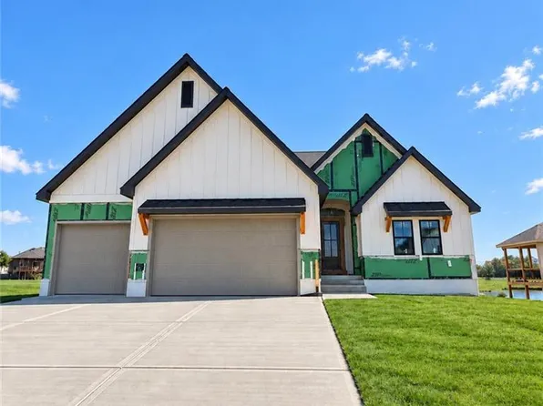 2335 Foxtail Dr, Kearney, MO 64060