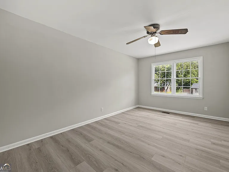 2260 Arrowwood Dr — Photo 18