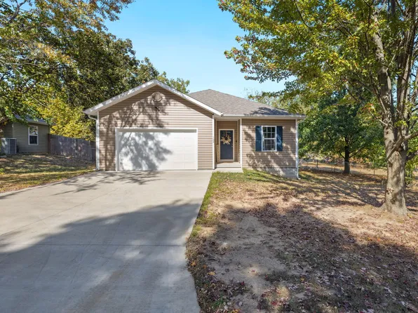 123 W Terry Street, Goodman, MO 64843