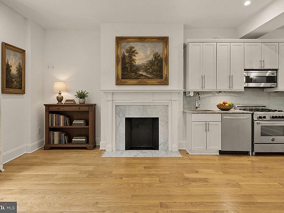 3rd image of 1929 19th St NW #1