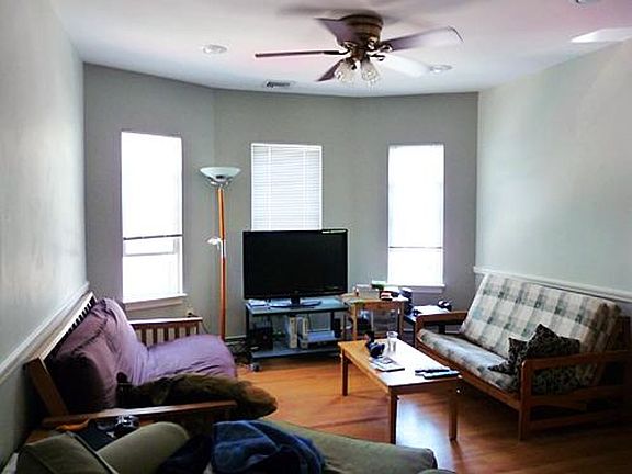 3rd image of 25 Raymond St #2