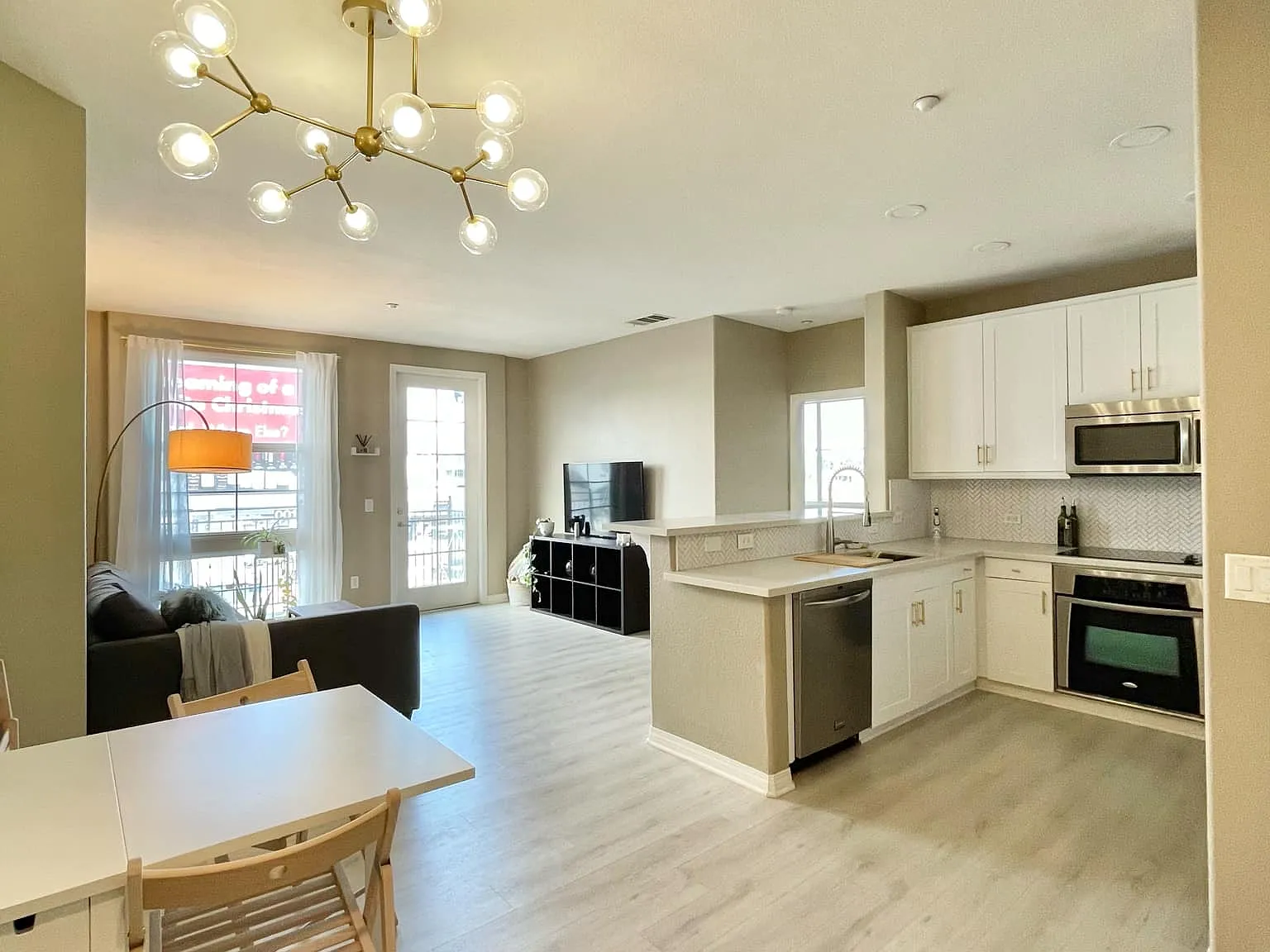 3950 Ohio St — Photo 1