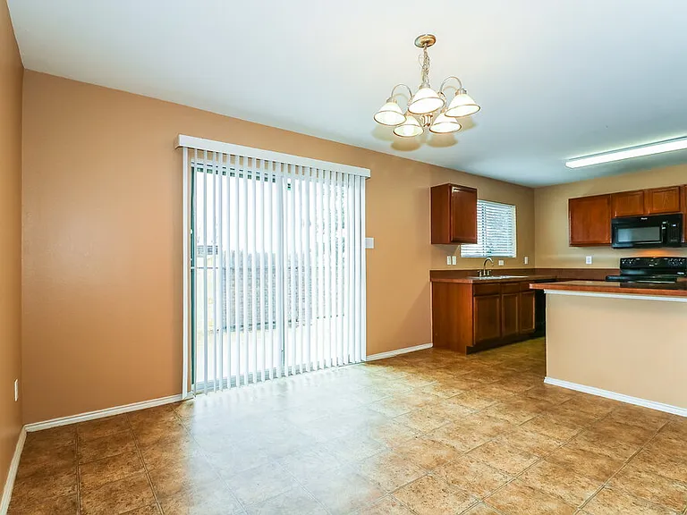 10001 Chrysalis Dr — Photo 5