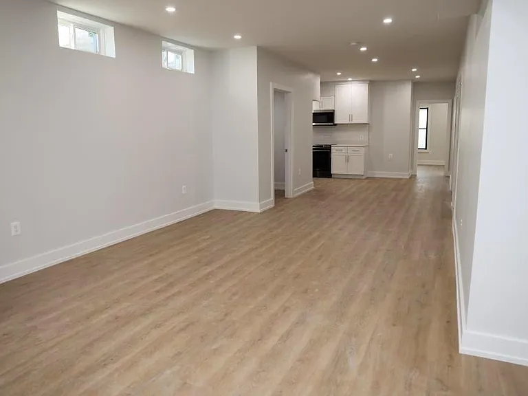 7421 Sportsman Dr — Photo 1