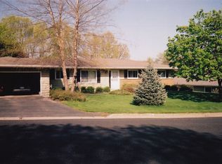 2762 Ledgemont St, Fitchburg, WI 53711